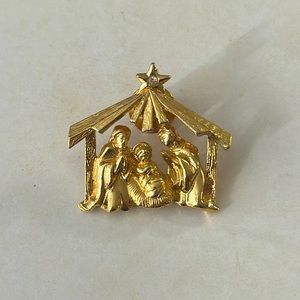 3/$10   Nativity Scene Brooch